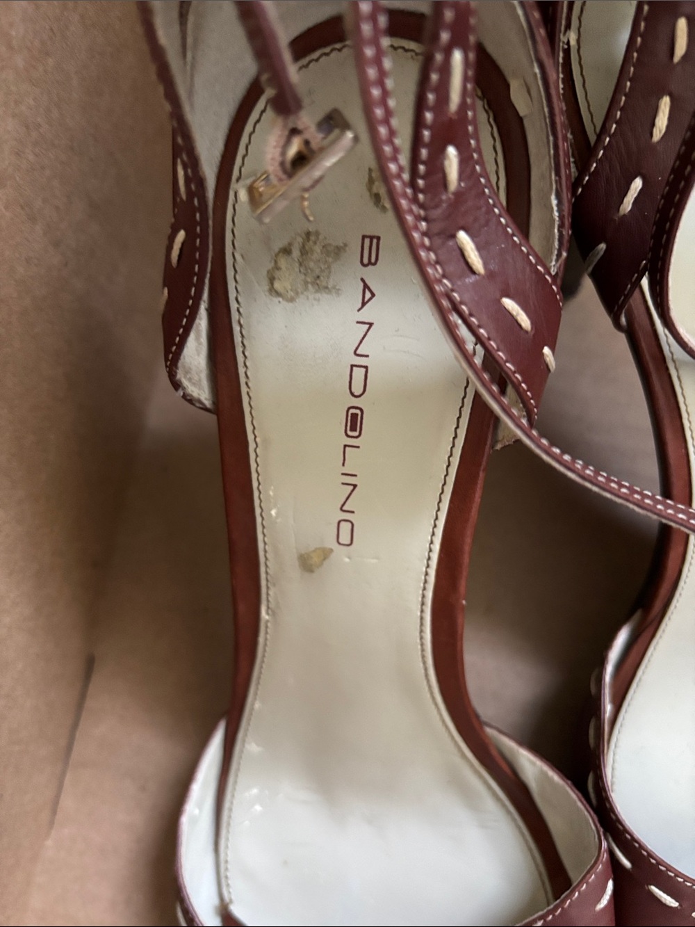 Four Pairs of Beautiful Sandals - Picture 14 of 16